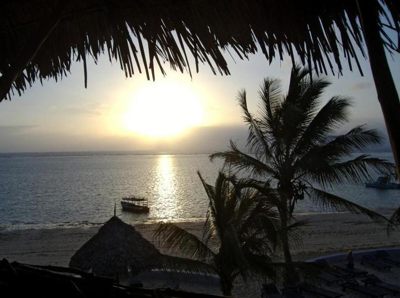 Coral Key Beach Resort Malindi Exterior photo